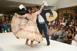 Download the Prospectus for the poster contest for the Hispanic Heritage Celebration at the Miami International Mall!